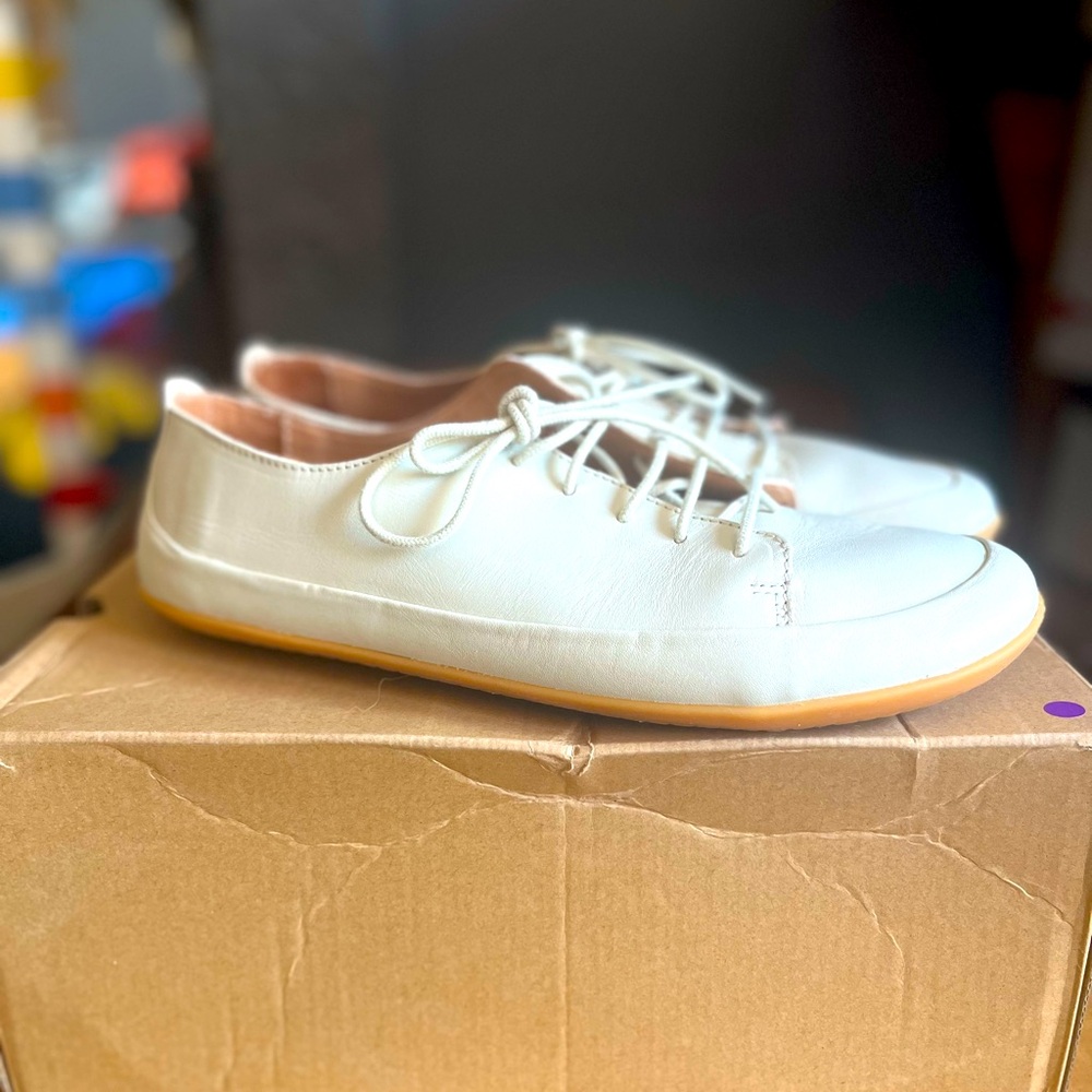 Vivobarefoot Opanka sneaker size 11
